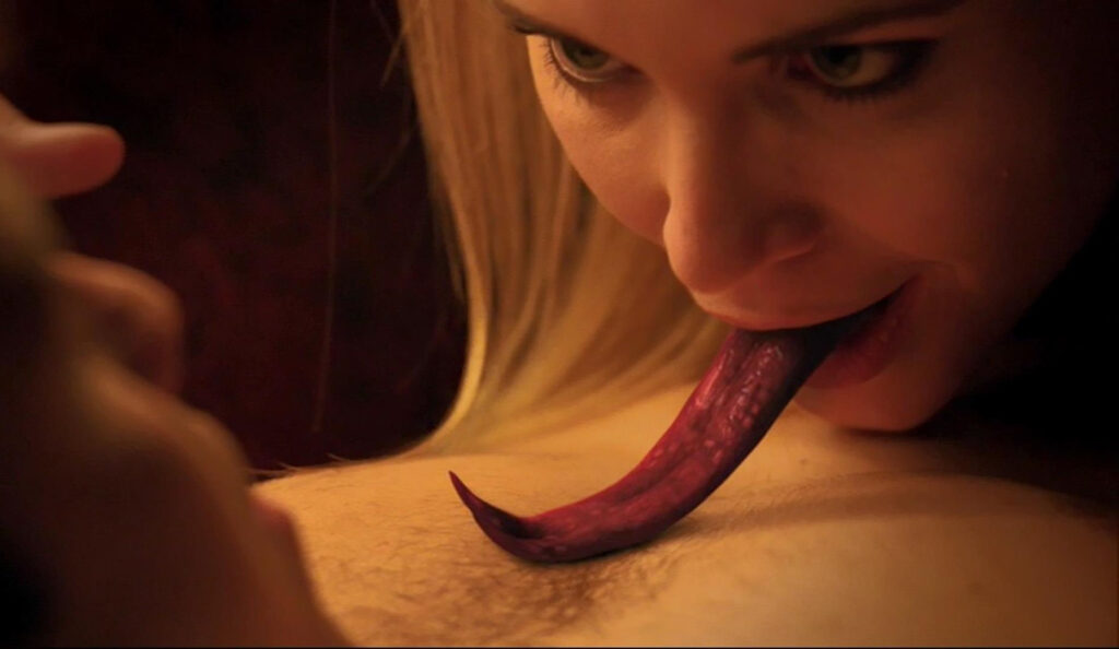 Sophia Troop as Kat and her long tongue - Lost Girl 505