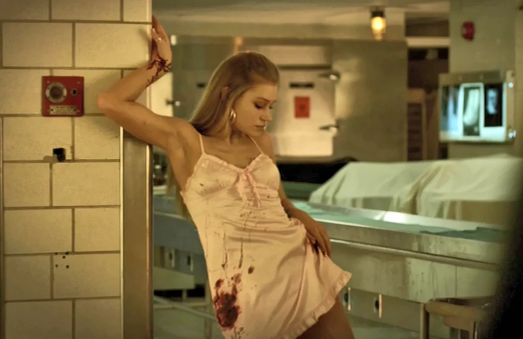 Emily Lineham as the dancing blonde corpse - Lost Girl 105