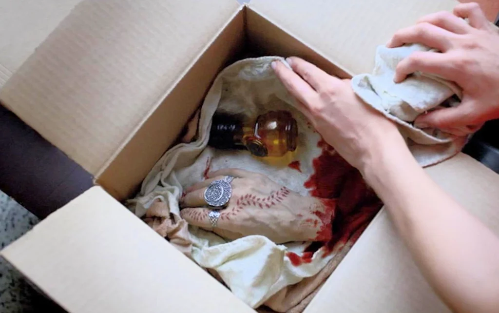 Acacia's severed hand - Lost Girl 310