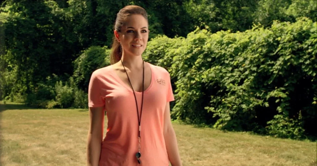 Anna Silk as Bo being a camp counsellor - Lost Girl 310