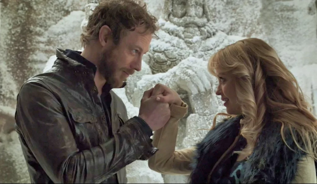 Kris Holden-Ried as Dyson and Kate Corbett as Stacey - Lost Girl 501