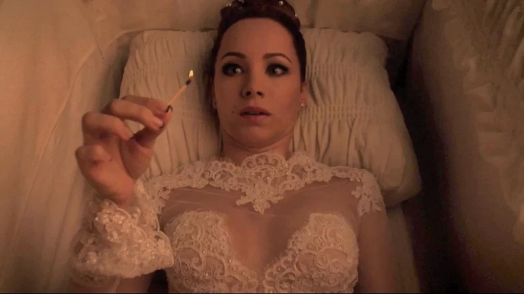 Kenzi (Ksenia Solo) wakes in her coffin - Lost Girl 501