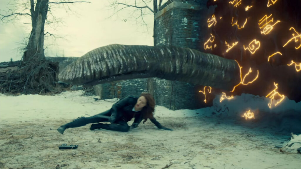 Wynonna (Melanie Scrofano) and the tentacle - Wynonna Earp 113