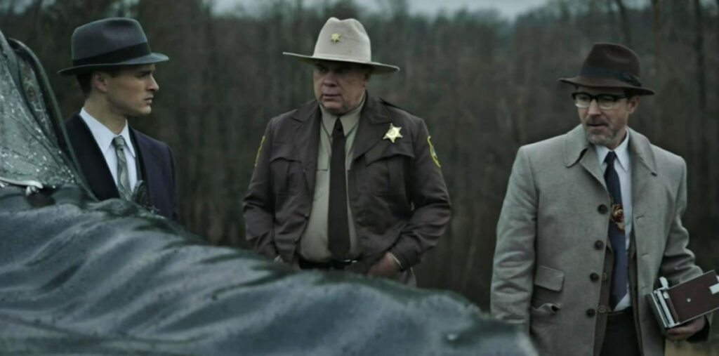Michael Malarkey as Quinn, Peter Skagen as the Lubbock County Sheriff, and Aidan Gillen as Hynek - Project Blue Book 103