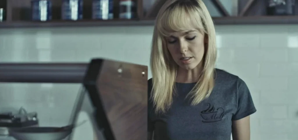 Brittany Allen as coffee shop manager Naomi - Incontrol