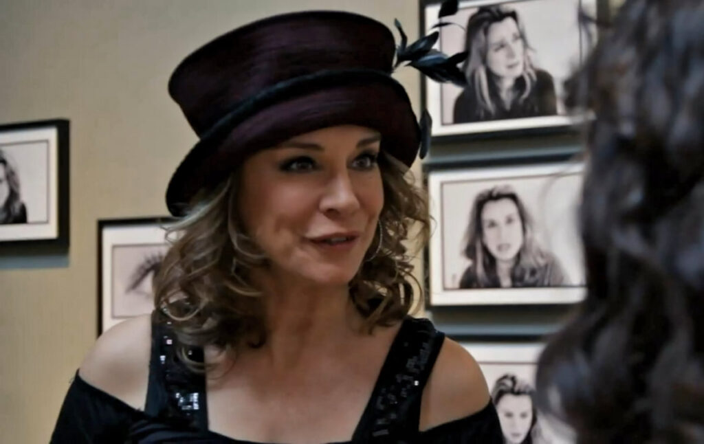 Maria del Mar as Helene - Looking is the Original Sin