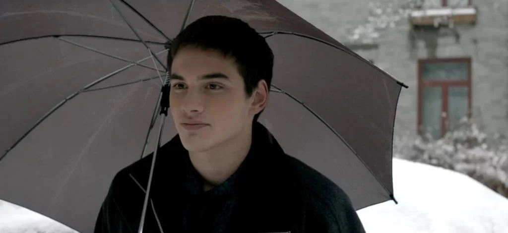 Pier Gabriel-Lajoie as Lake - Gerontophilia