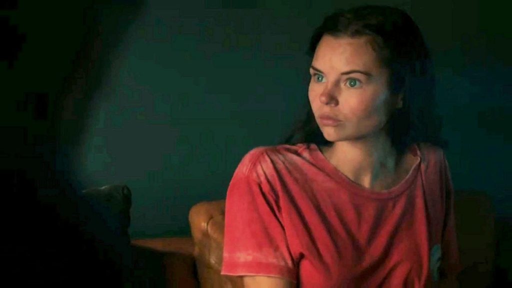 Eline Powell as Ryn - Siren 101