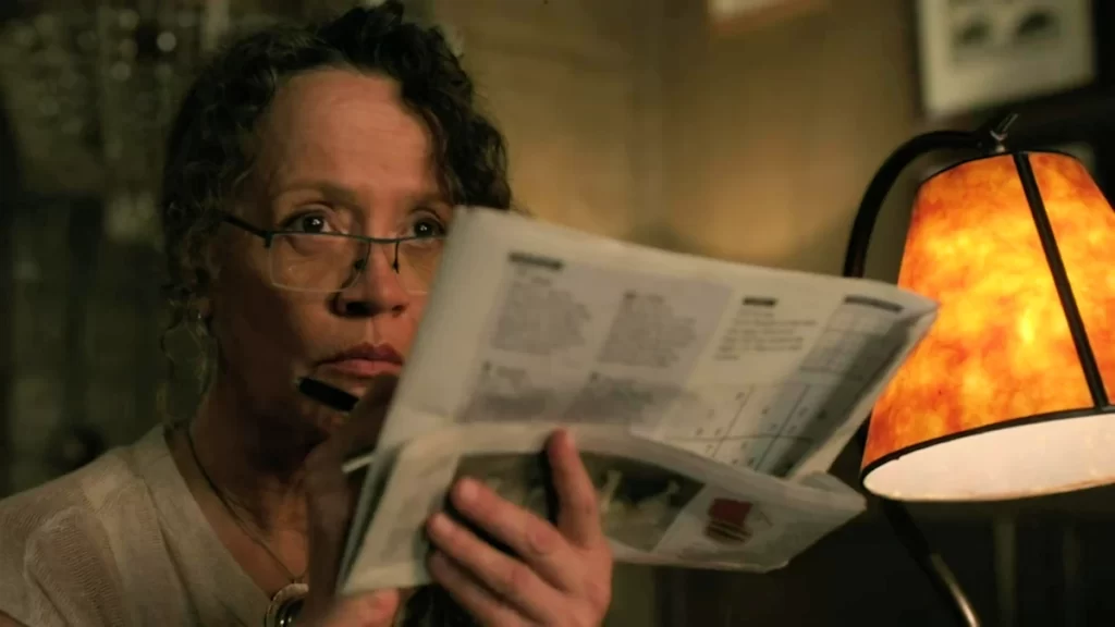 Rena Owen as Helen Hawkins - Siren 102