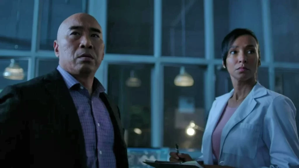 Robert Yuan as Aldon Decker and his assistant Tanya (Ellen Ewusie) - Siren 102