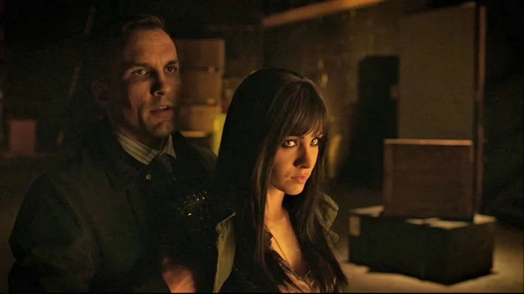 Adam Cassidy as Monk and Ksenia Solo as Kenzi Malikov - Lost Girl 401