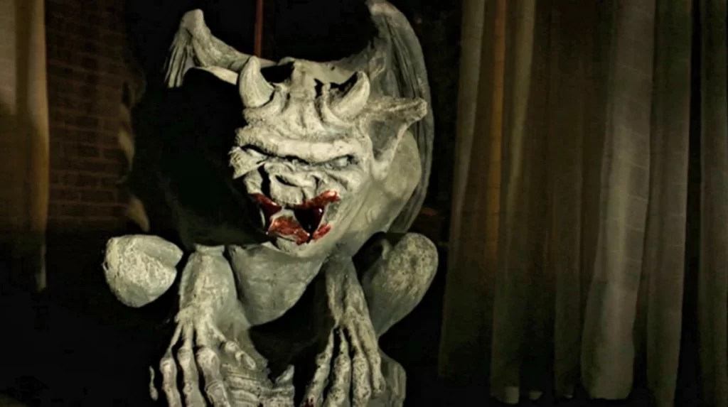 Gargoyle with Bo's blood on its lips - Lost Girl 404