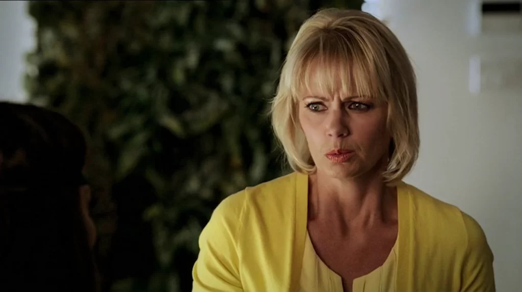 Jeannie Daniels as the cosmetics salesperson - Lost Girl 403