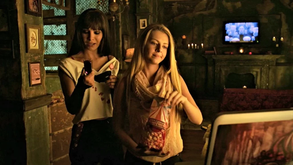 Kenzi (Ksenia Solo) and teen Tamsin (Eliana Jones) - Lost Girl 404
