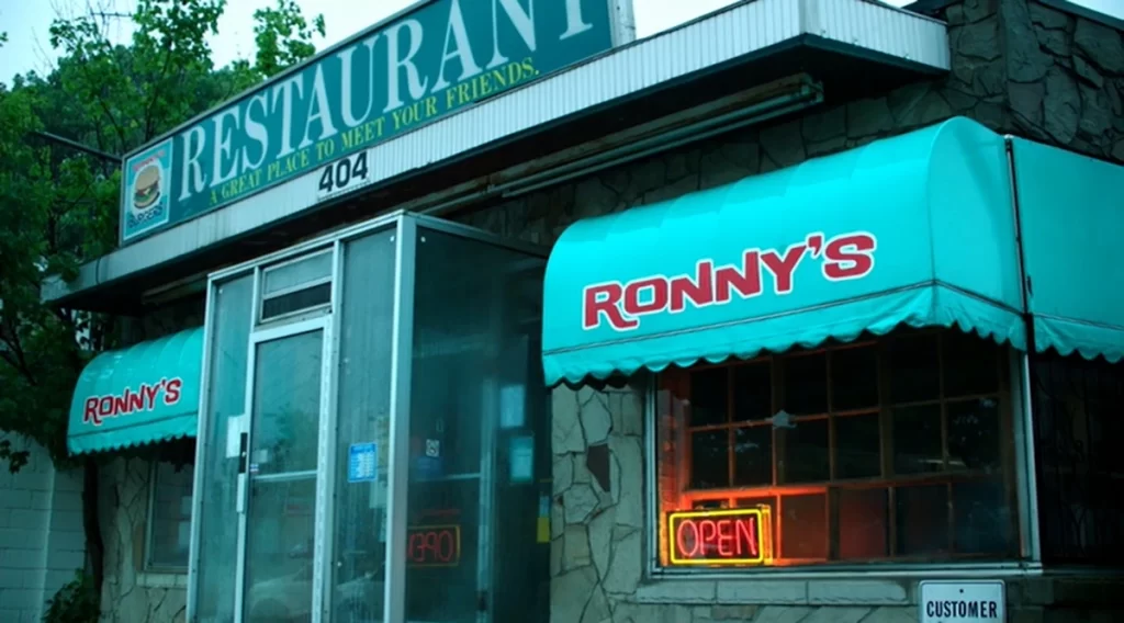 Ronny's Restaurant - Lost Girl 402