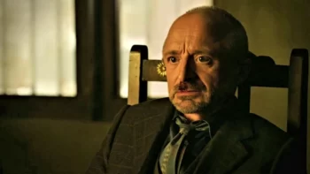 Rick Howland as Trick getting a nosebleed from remembering - Lost Girl - 409