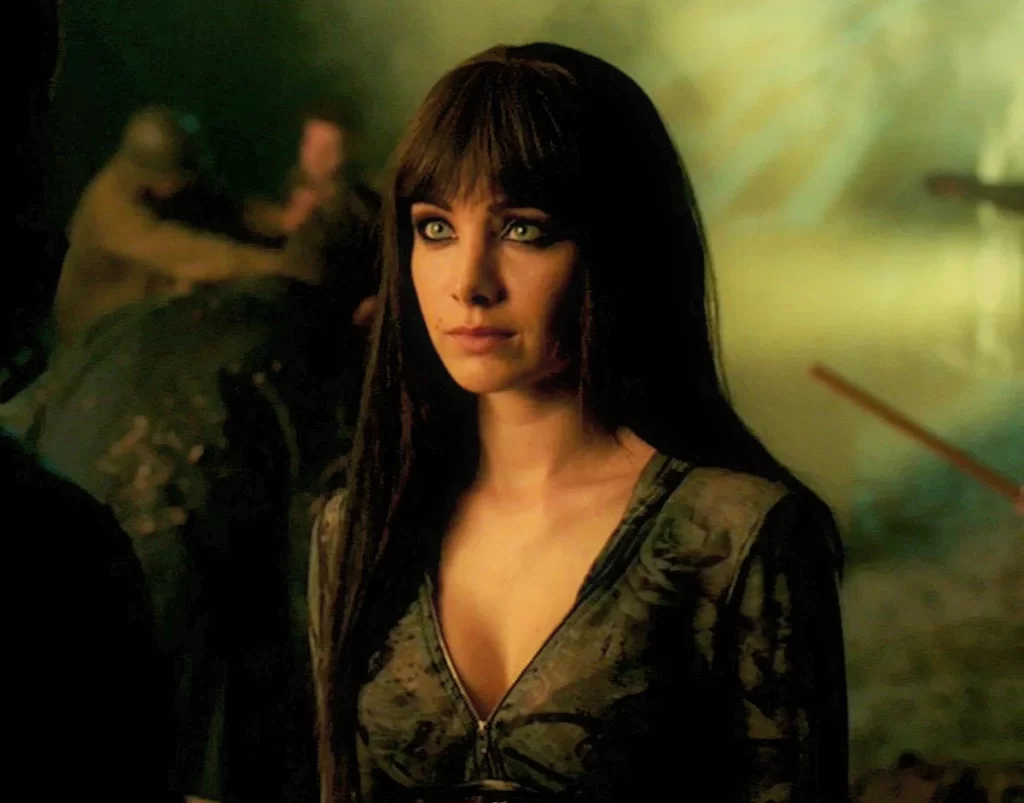 Ksenia Solo as Kenzi Malikov - Lost Girl - 413
