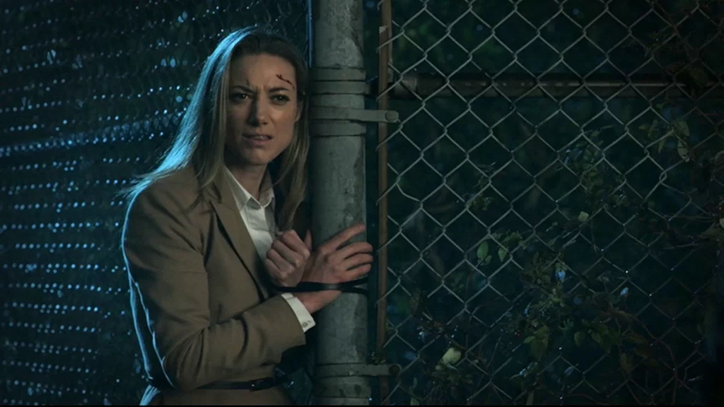Zoie Palmer as Dr. Lauren Lewis - Lost Girl - 413