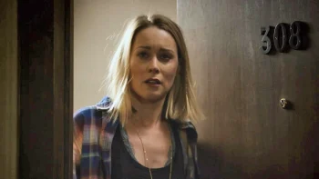 Hilary Jardine as Vanessa's best friend Susan who loves across the hall in apartment 308 - Van Helsing 102