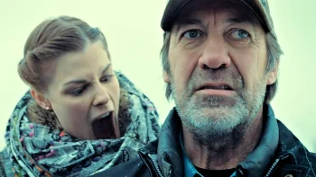 Widow Beth (Meghan Heffern) prepares to bite Juan Carlos (Shaun Johnston) - Wynonna Earp 208