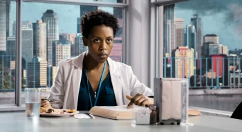 Rukiya Bernard as Doctor Sarah Carol ('Doc") has her lunch interrupted by the apocalypse - Van Helsing 102