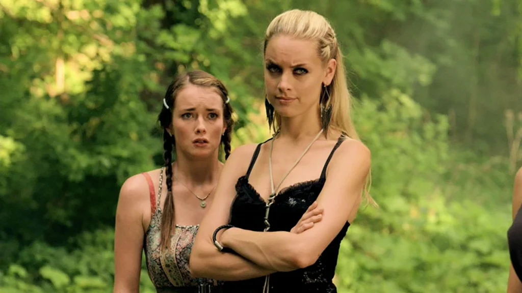 Hannah (Alexandra MacDonald) and Tamsin (Rachel Skarsten) - Lost Girl 308