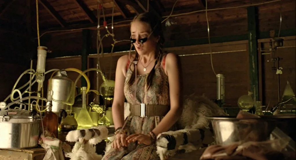 Alexandre MacDonald as Hannah - Lost Girl 308