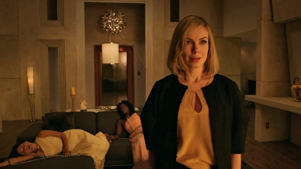 Amanda Walsh as Zee - Lost Girl 507