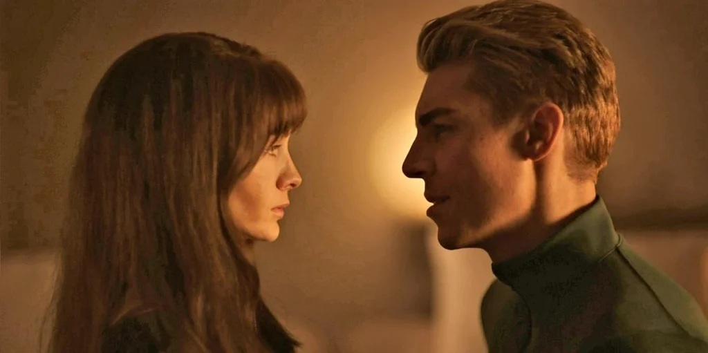 Ksenia Solo as Sarah Mathis and Nolan Gerard Fink as The Android - Raptus