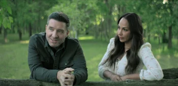 Shawn Doyle as Eliott and Amanda Brugel as Jennifer - Ashgrove