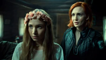 Dominique Provost-Chalkley as Waverly and Kat Barrell as Nicole - Wynonna Earp 211